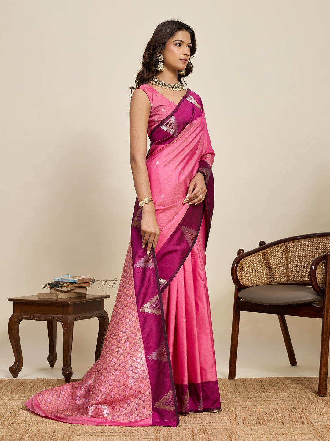 Women's Pink & Magenta Soft Silk Woven Saree with Rich Zari Border