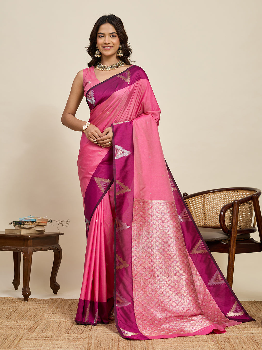 Women's Pink & Magenta Soft Silk Woven Saree with Rich Zari Border