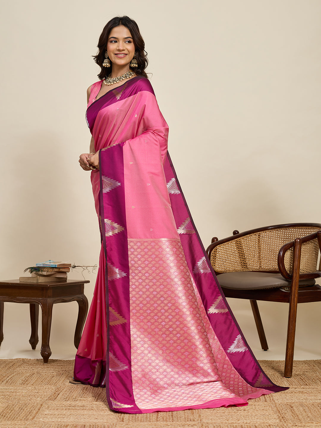Women's Pink & Magenta Soft Silk Woven Saree with Rich Zari Border