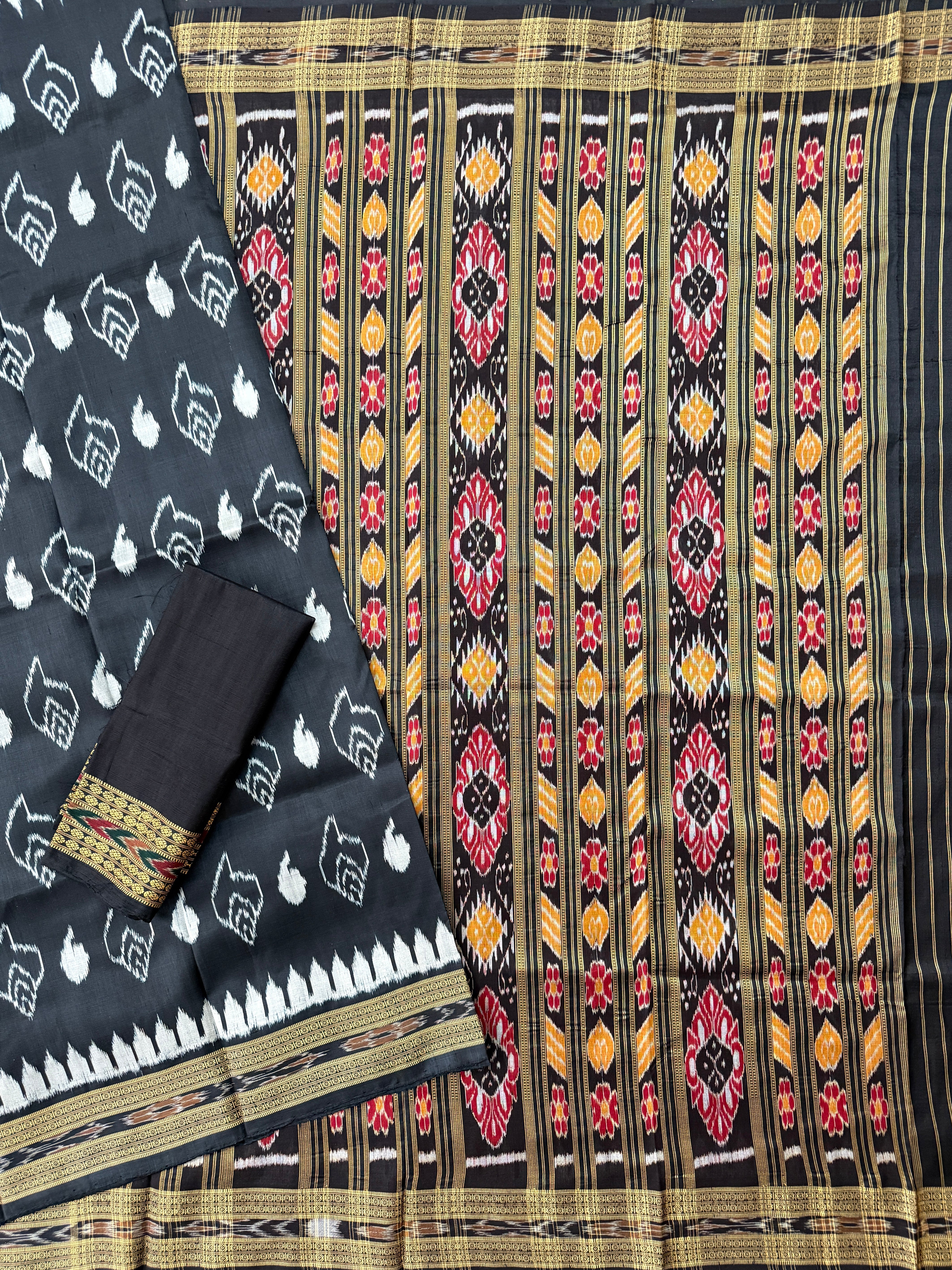Black Pure Silk Handloom Khandua Patta Saree with Sankha Pattern