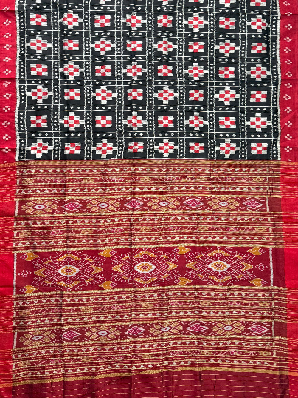 Black and Red Pasapalli Pattern Pure Silk Handloom Khandua Patta Saree