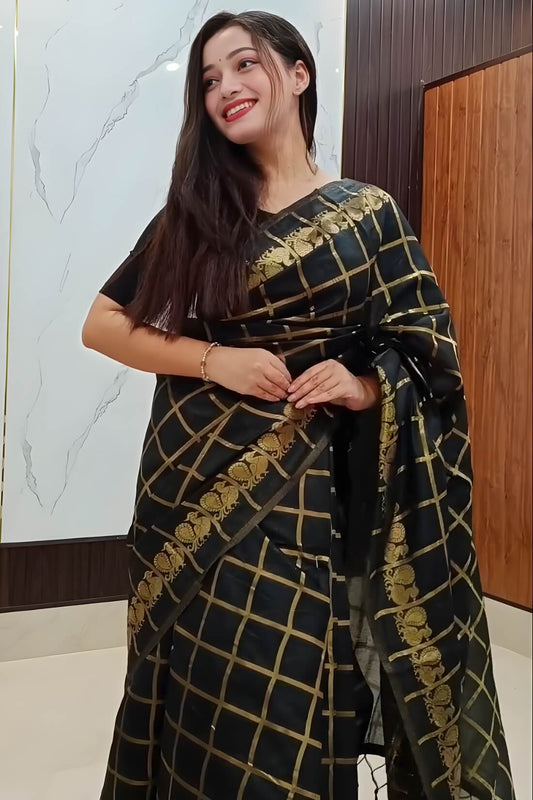 Classy Black Cotton Silk Saree With Refreshing Blouse Piece
