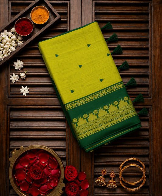 Girlish Green Cotton Silk Saree With Unequalled Blouse Piece