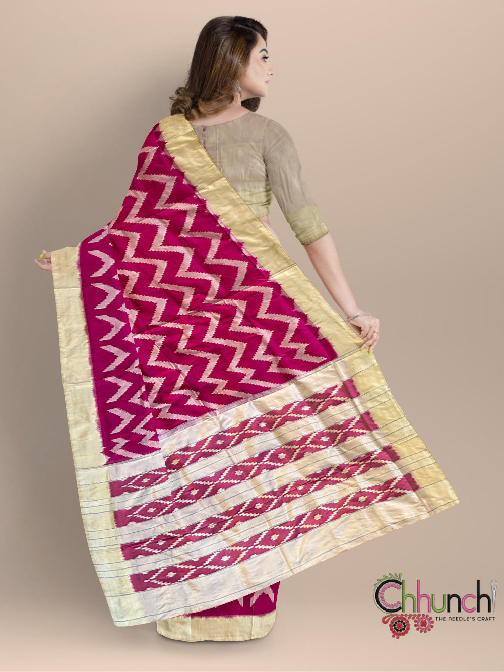 Pink and Off White Pochampally Pure Silk Handloom Saree in Ikkat Chevron Design