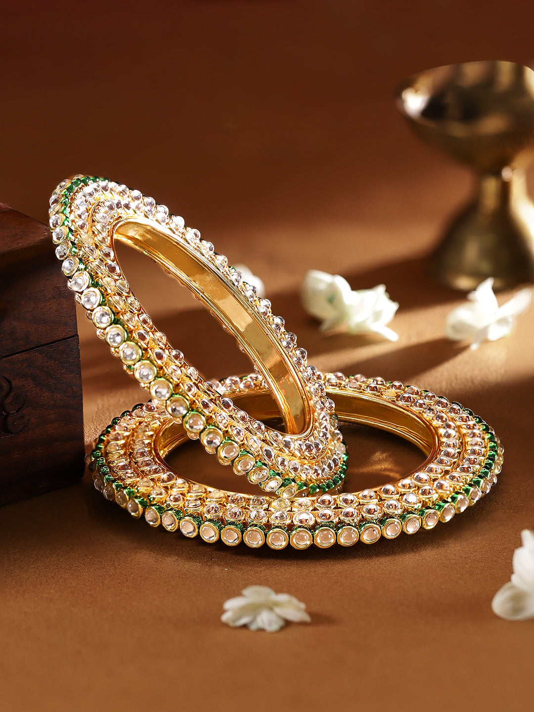 Kundan Aura Bangle Set