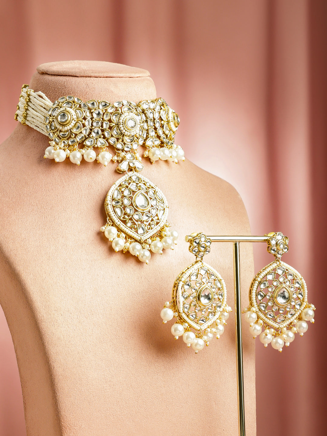 Art of Ivory Glow Kundan Choker Set