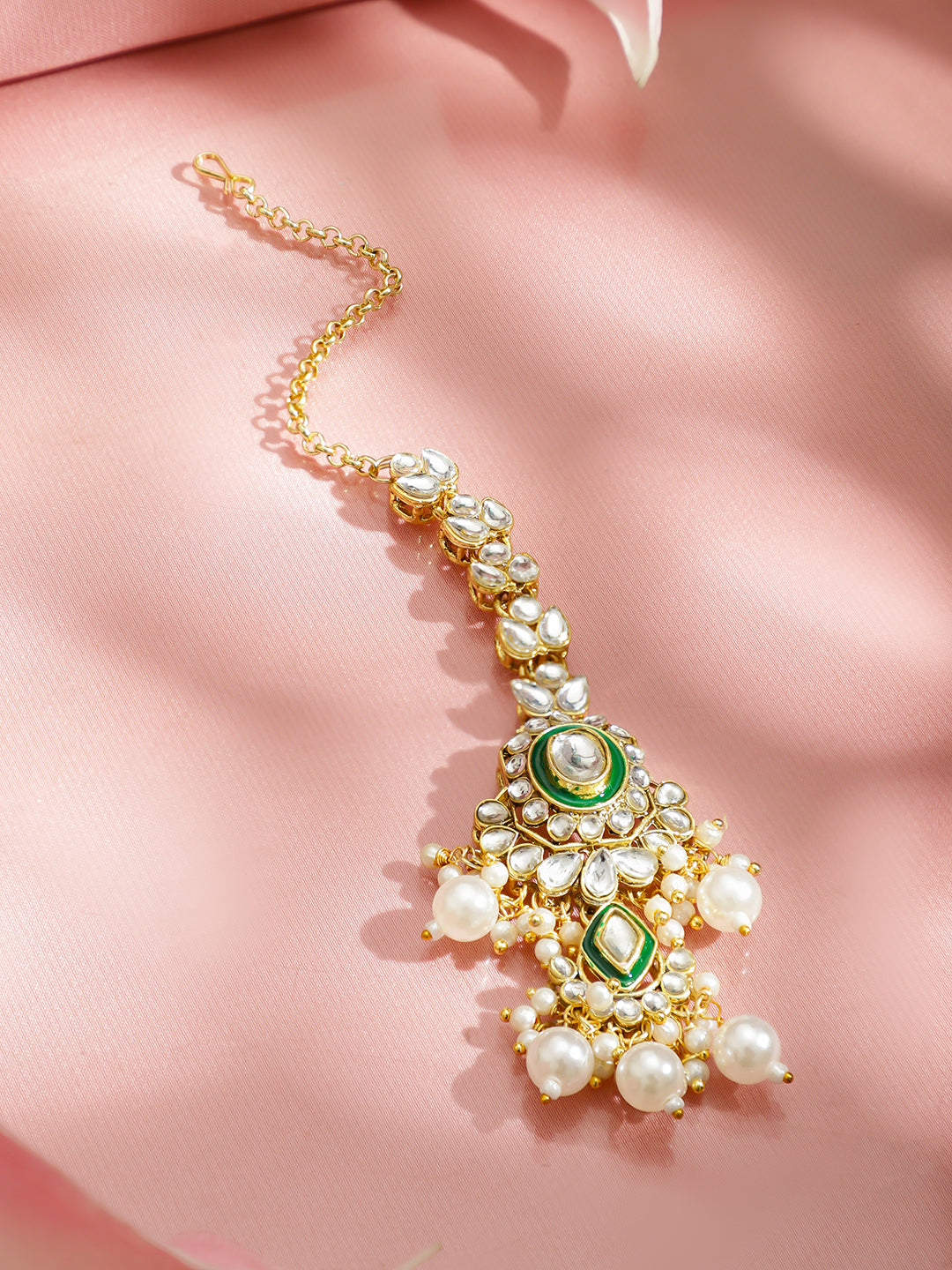 Pearl Embellished Kundan Necklace Set With Maangtikka