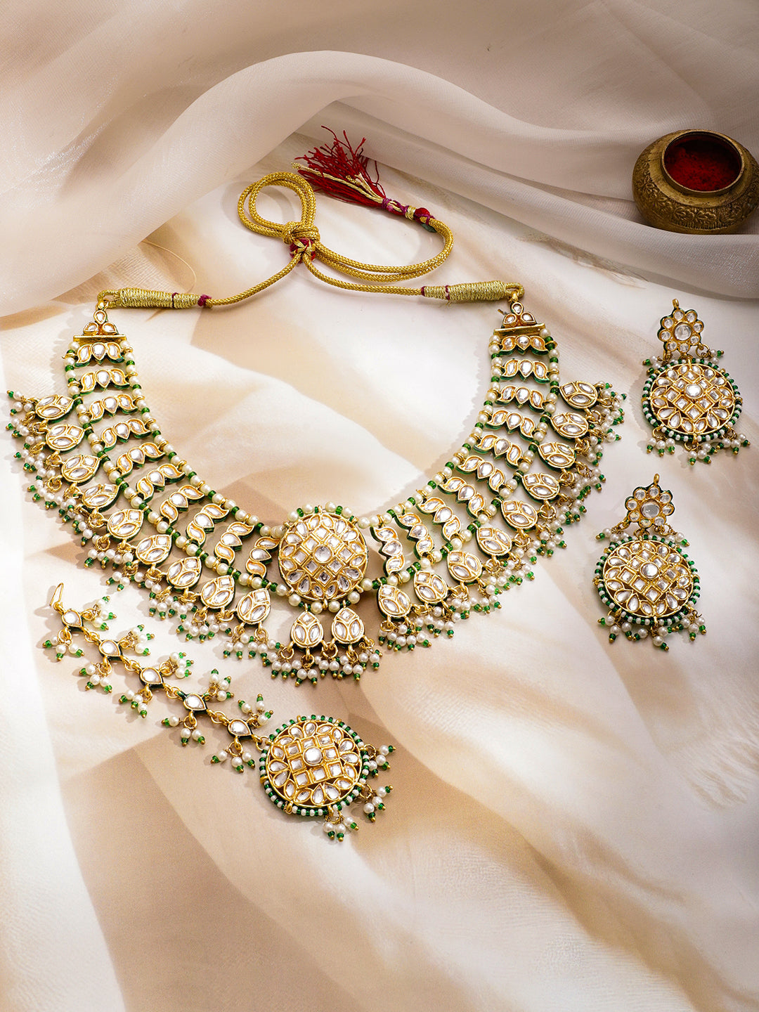 Green & White Kundan Gold Necklace Set With Maangtikka