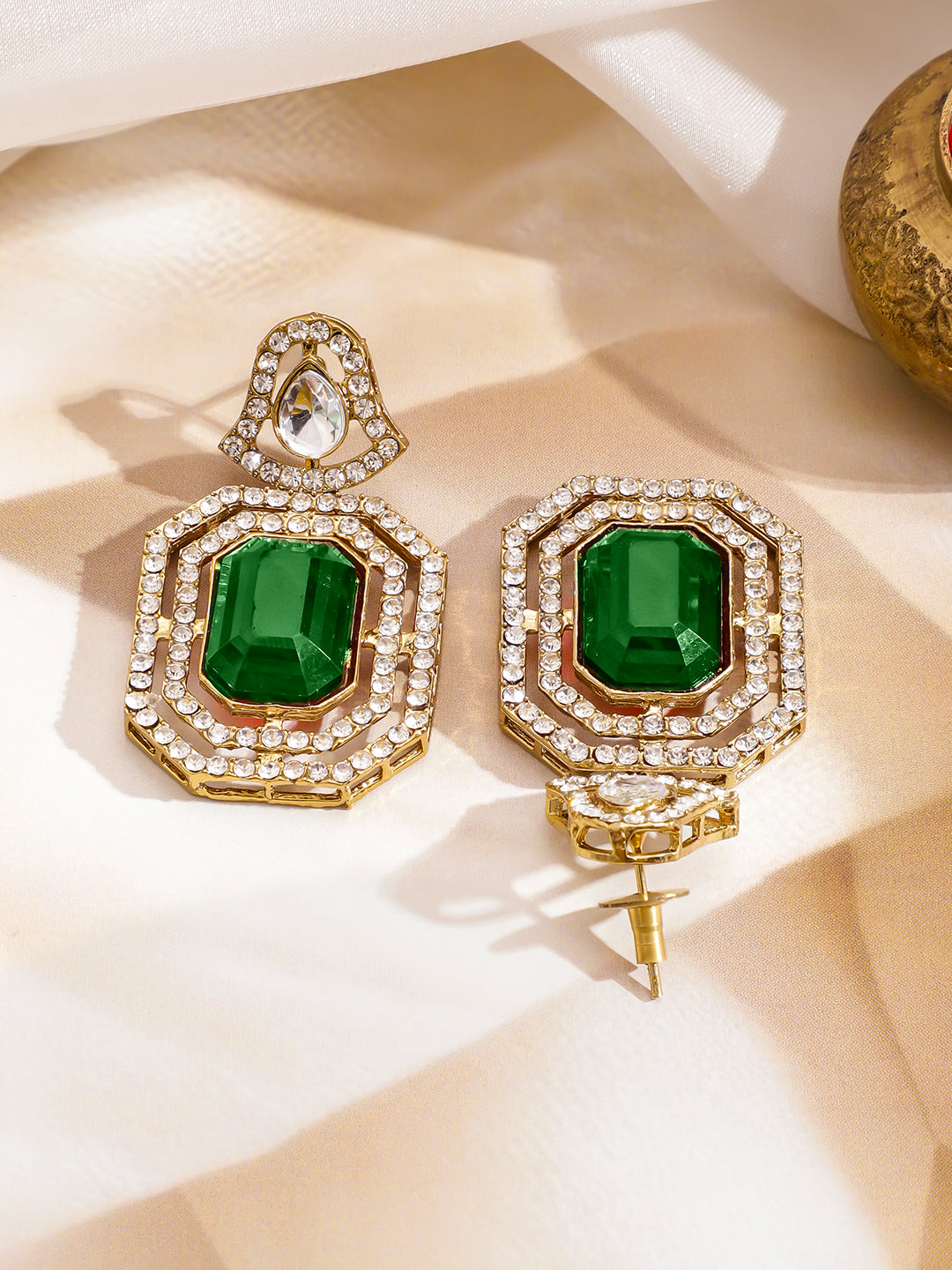 Radiant Emerald & Kundan Necklace Set