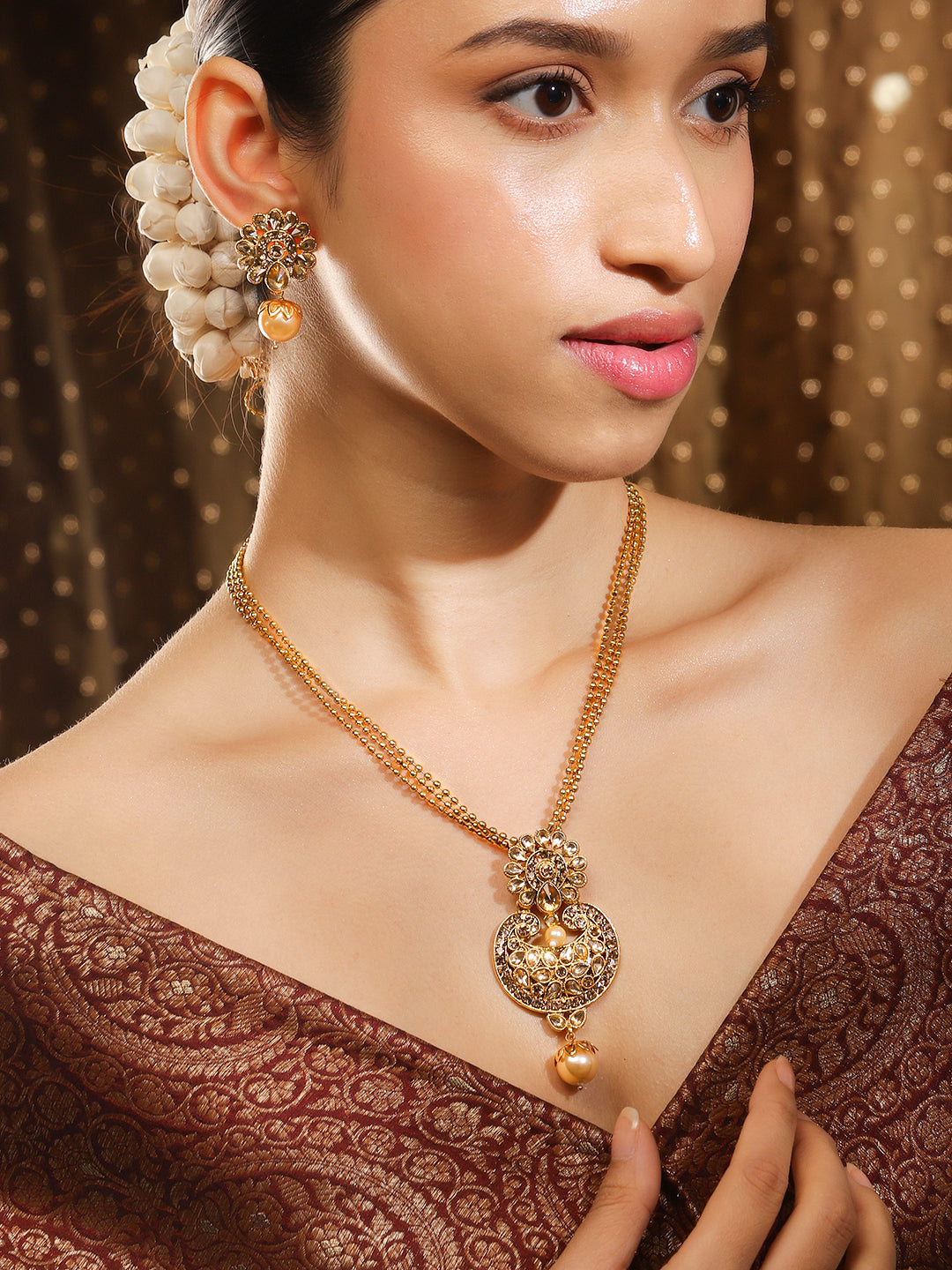Wentra 22K Gold Plated Handcrafted Kundan Stone Pendant Set