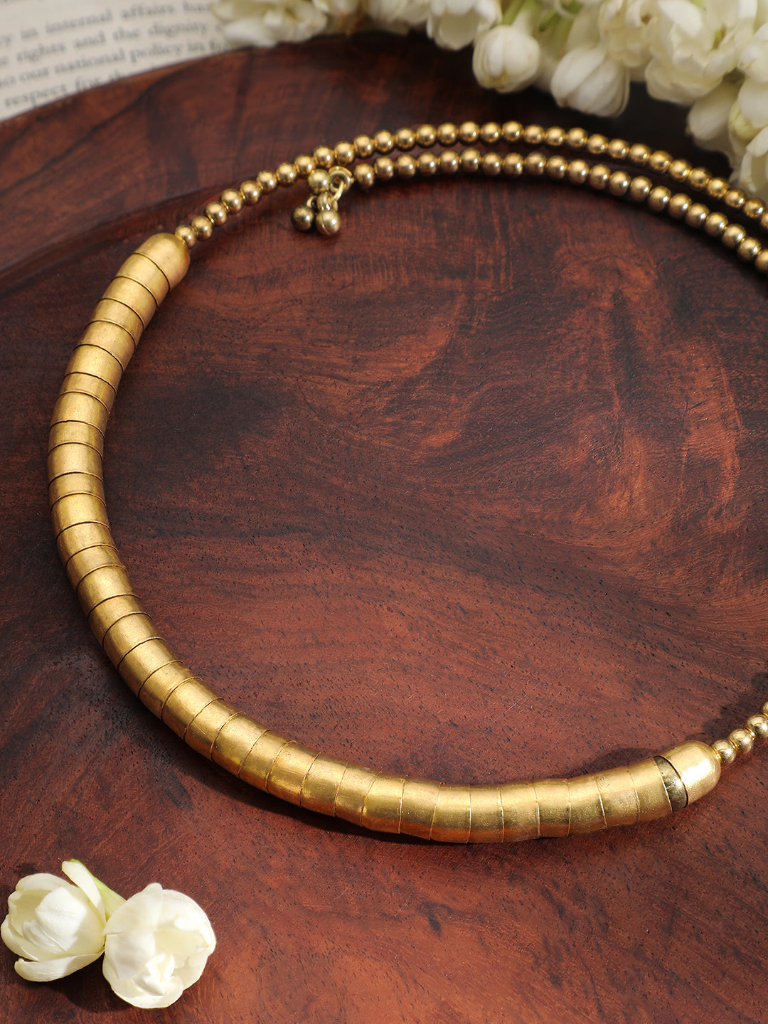 Gracefully Textured Golden Statement Choker