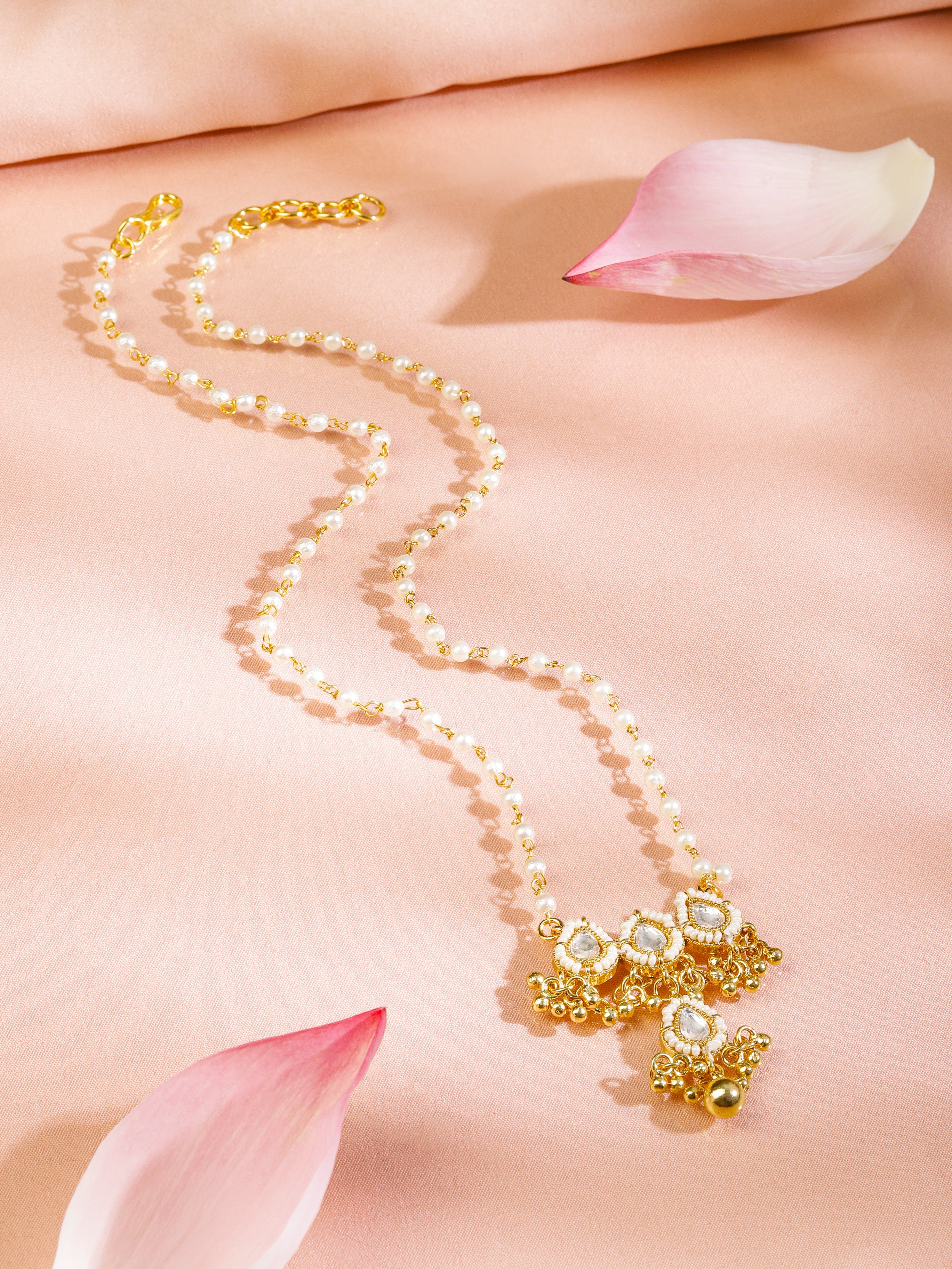 Kundan Charm Minimal Necklace Set
