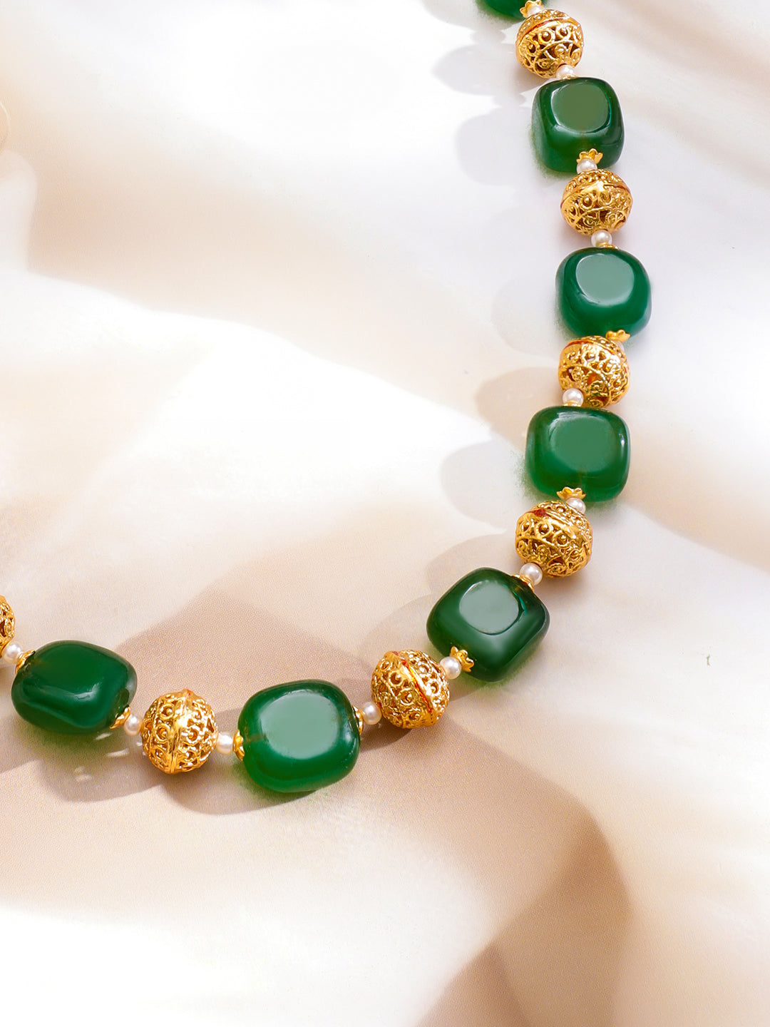 Green Beaded Gold toned Necklace