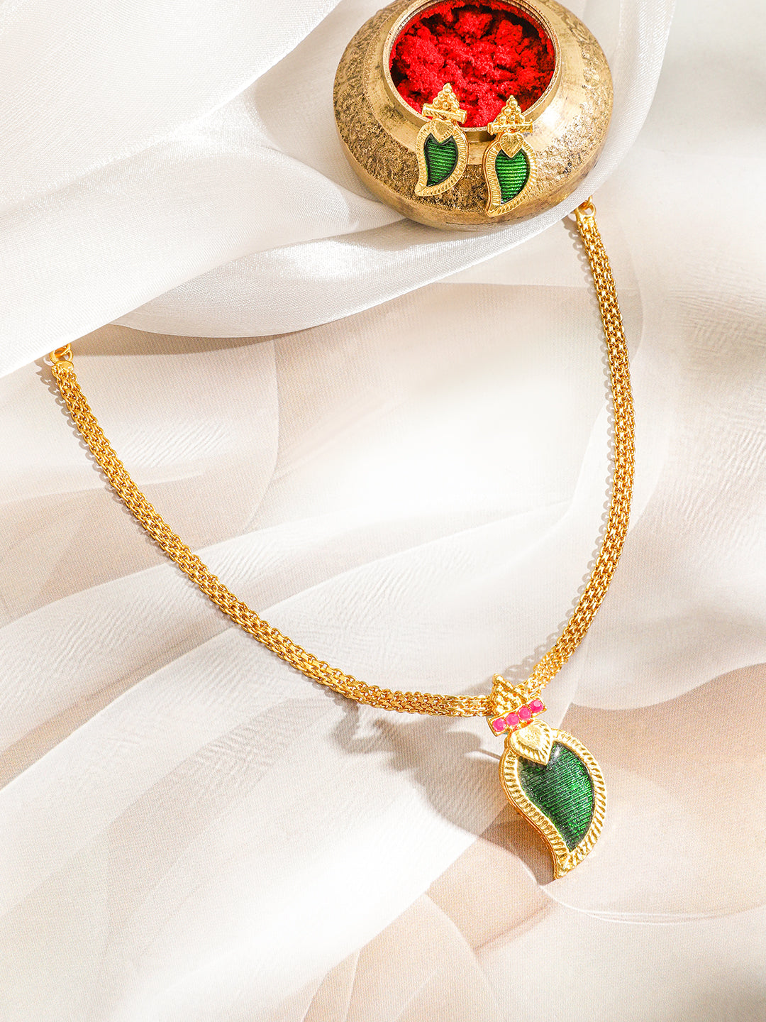 Emerald Green Leaf Pendant Necklace Set