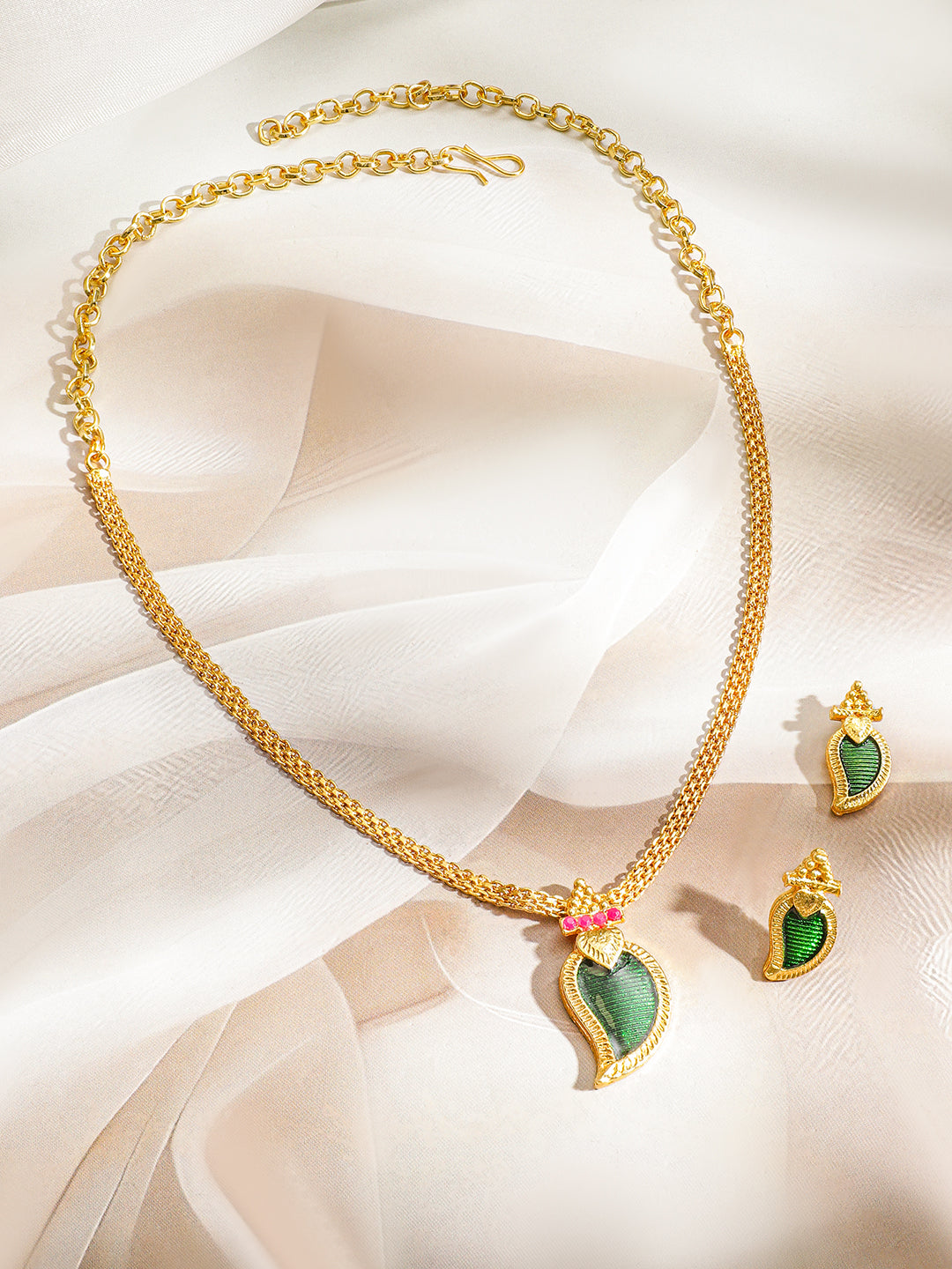 Emerald Green Leaf Pendant Necklace Set