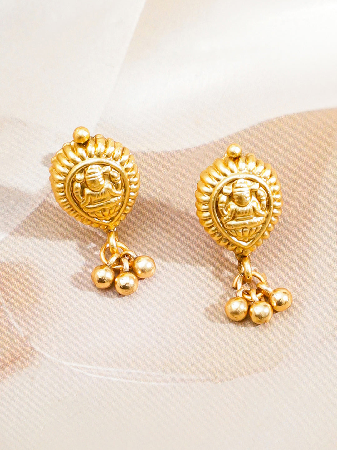 Heart Motif Gold Drop Necklace Set