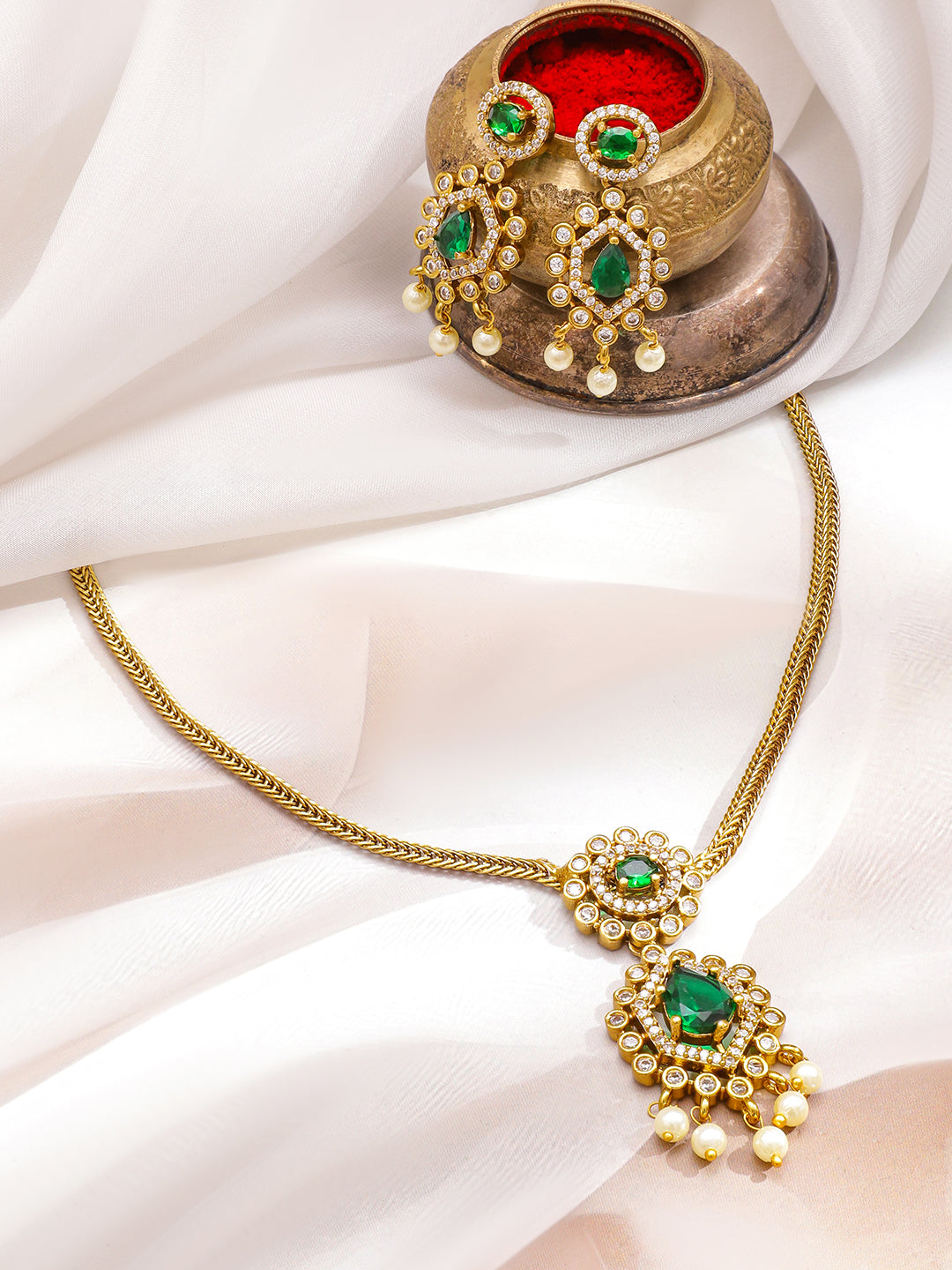 The Emerald Empress Necklace Set