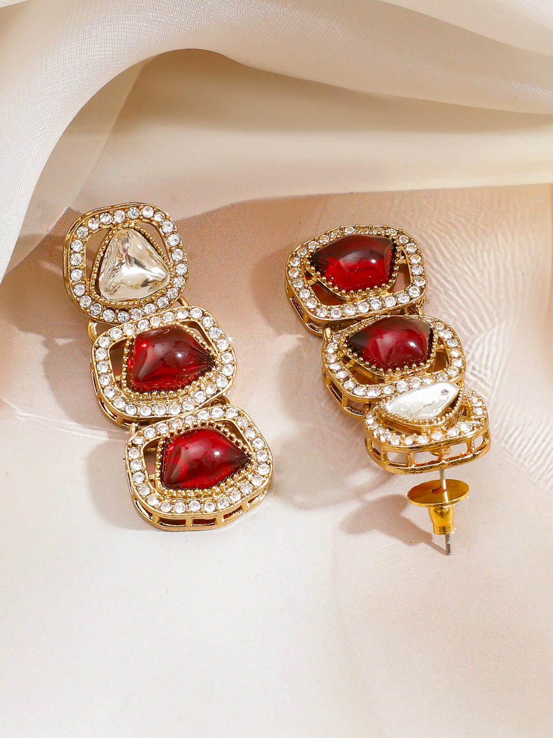 White Ruby Studded Gold Necklace Set With Maangtikka