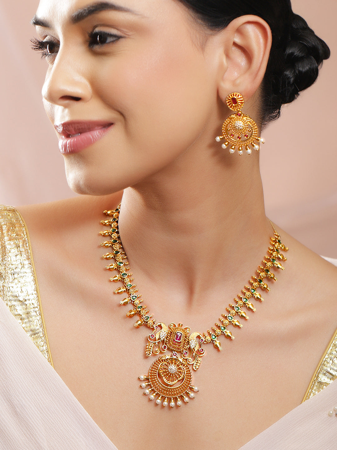 Sunrise of Tradition Golden Necklace Set