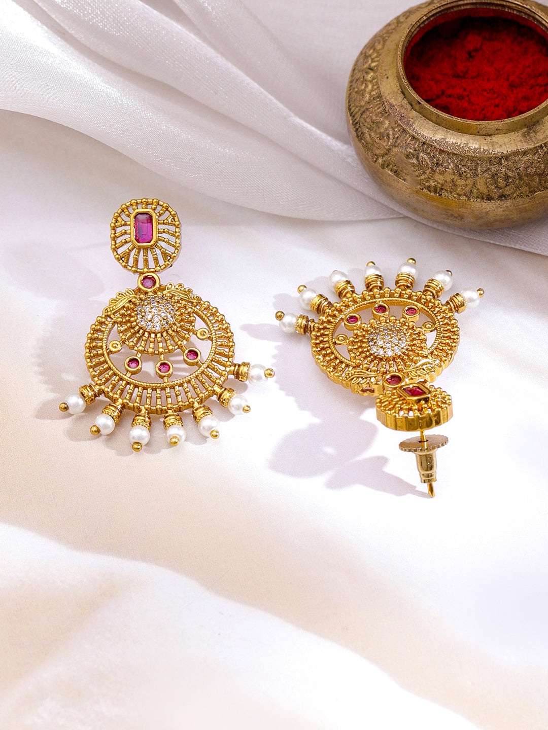 Sunrise of Tradition Golden Necklace Set