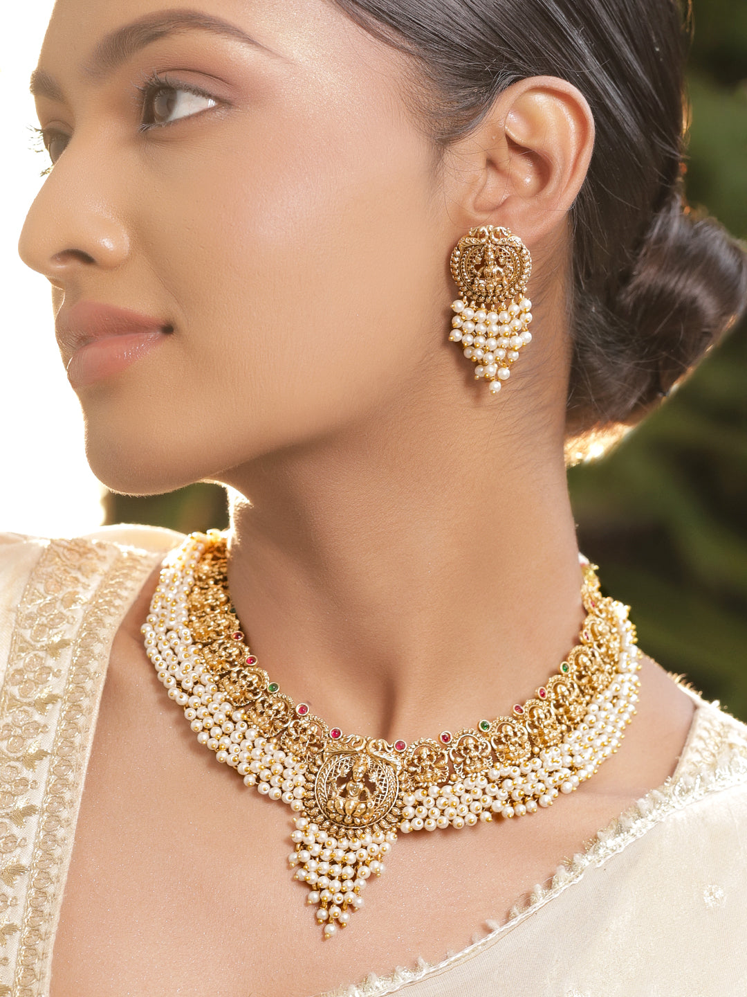 Temple Grace in Pearls Necklace Set
