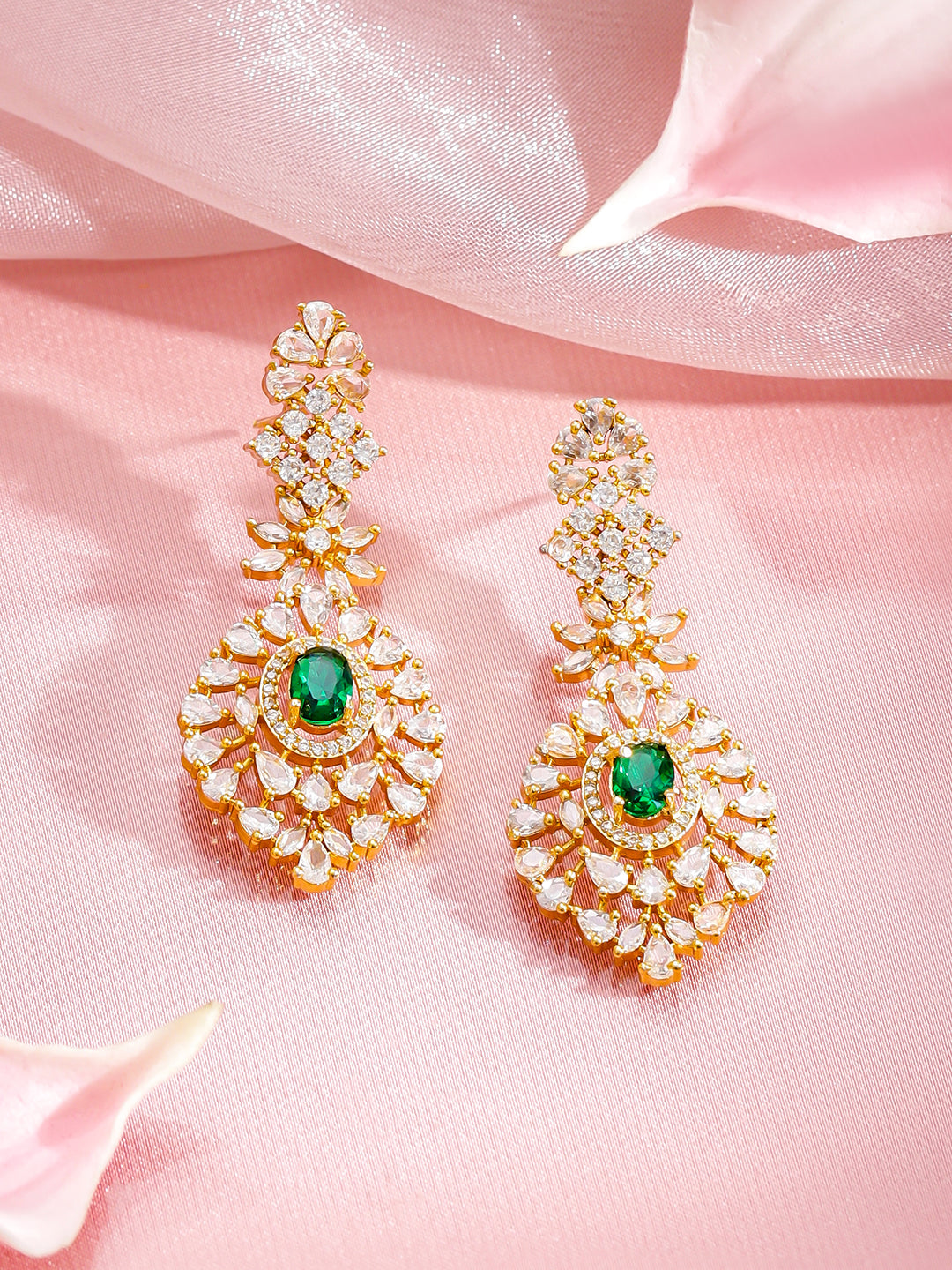 White Studded Emerald Gold Necklace Set