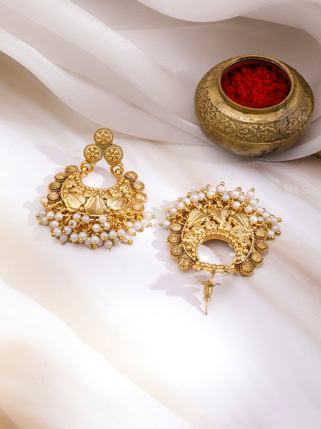 Golden Pearl Edge Necklace Set