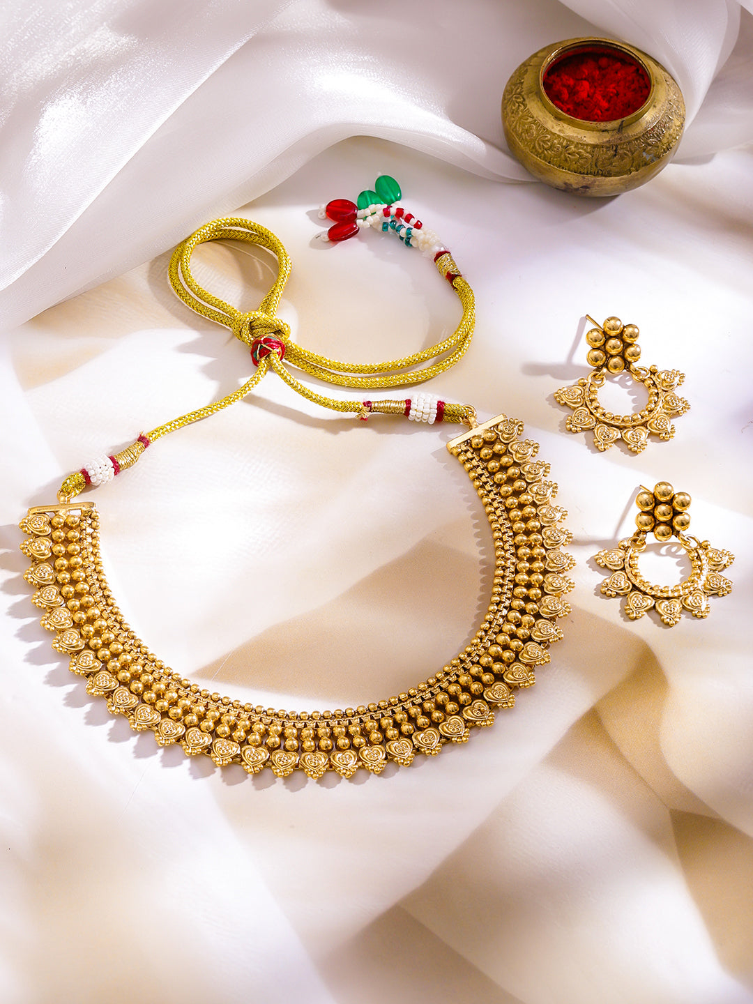 Vintage Charm Golden Necklace Set