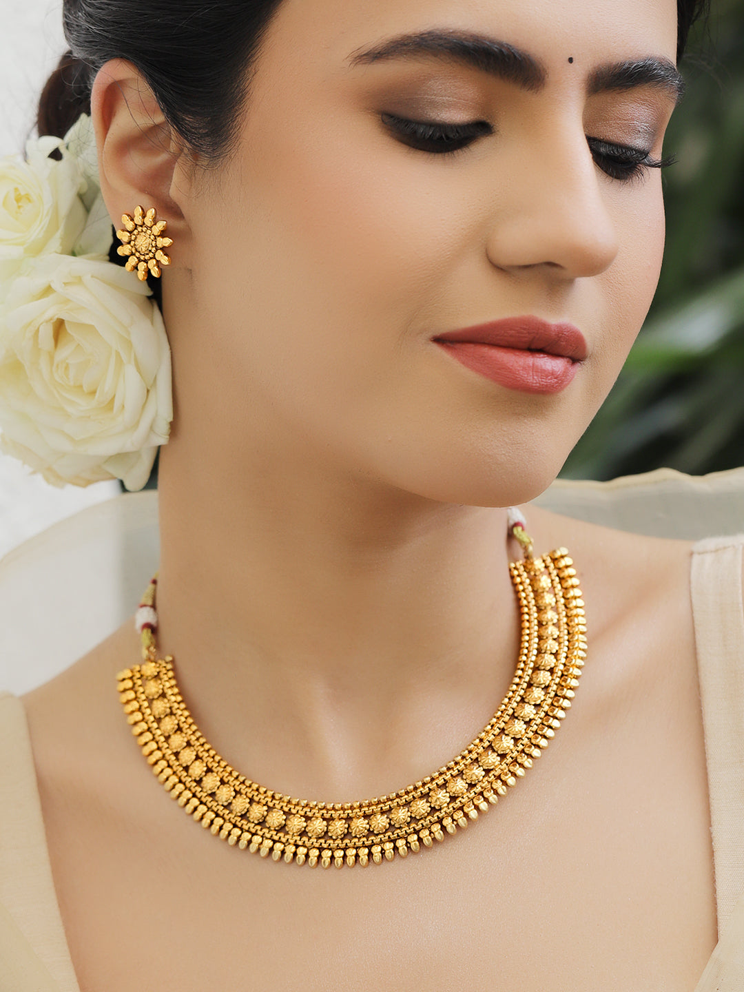 Floral Reverie Golden Necklace Set