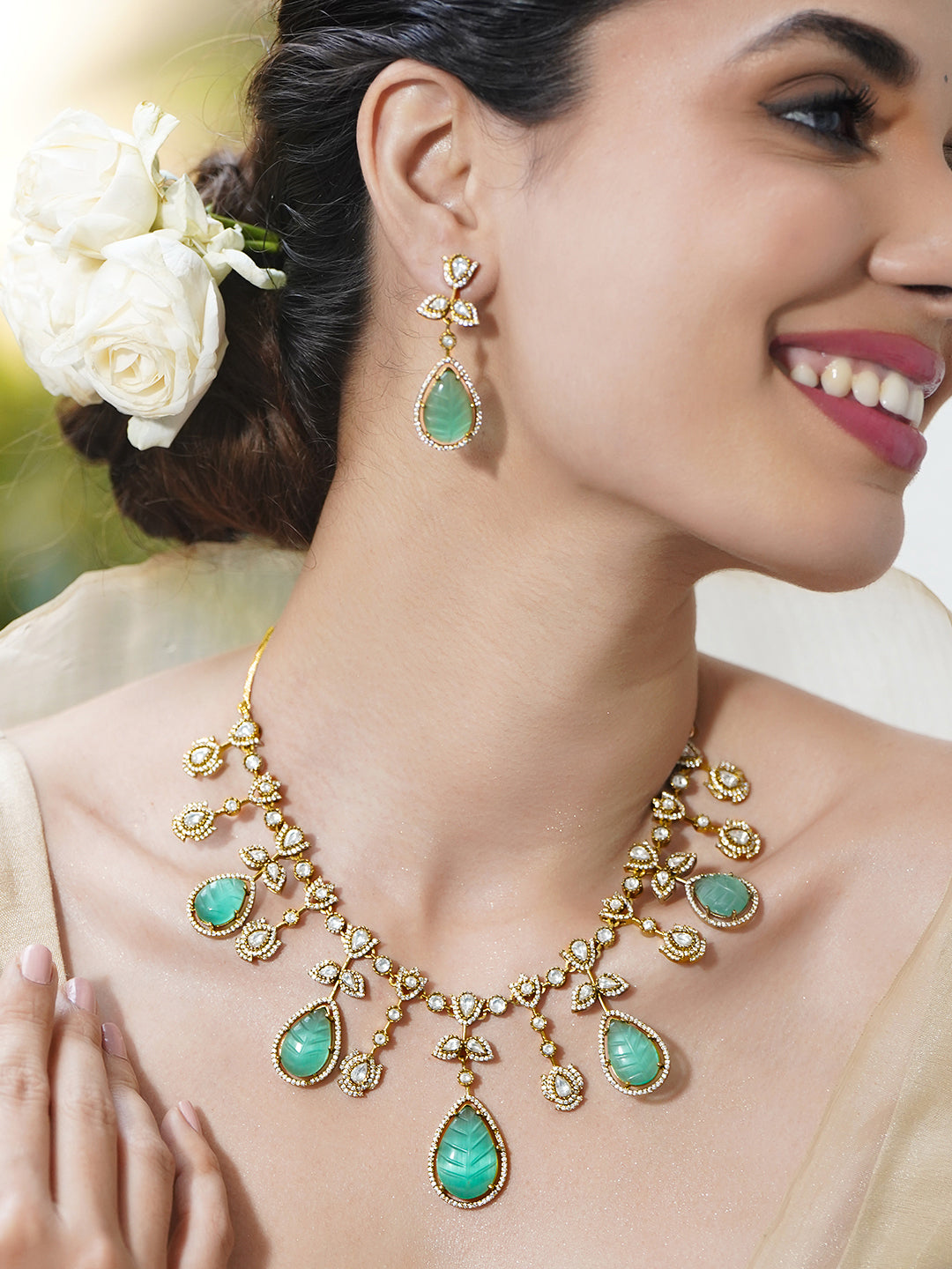 Soft Mint Glow Necklace Set