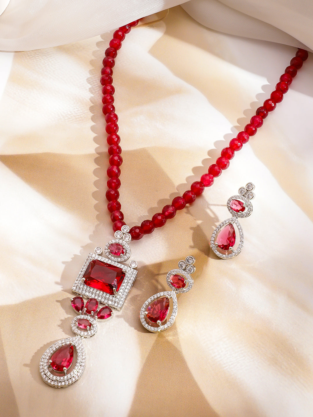 Temple Serenity Emerald Necklace Set