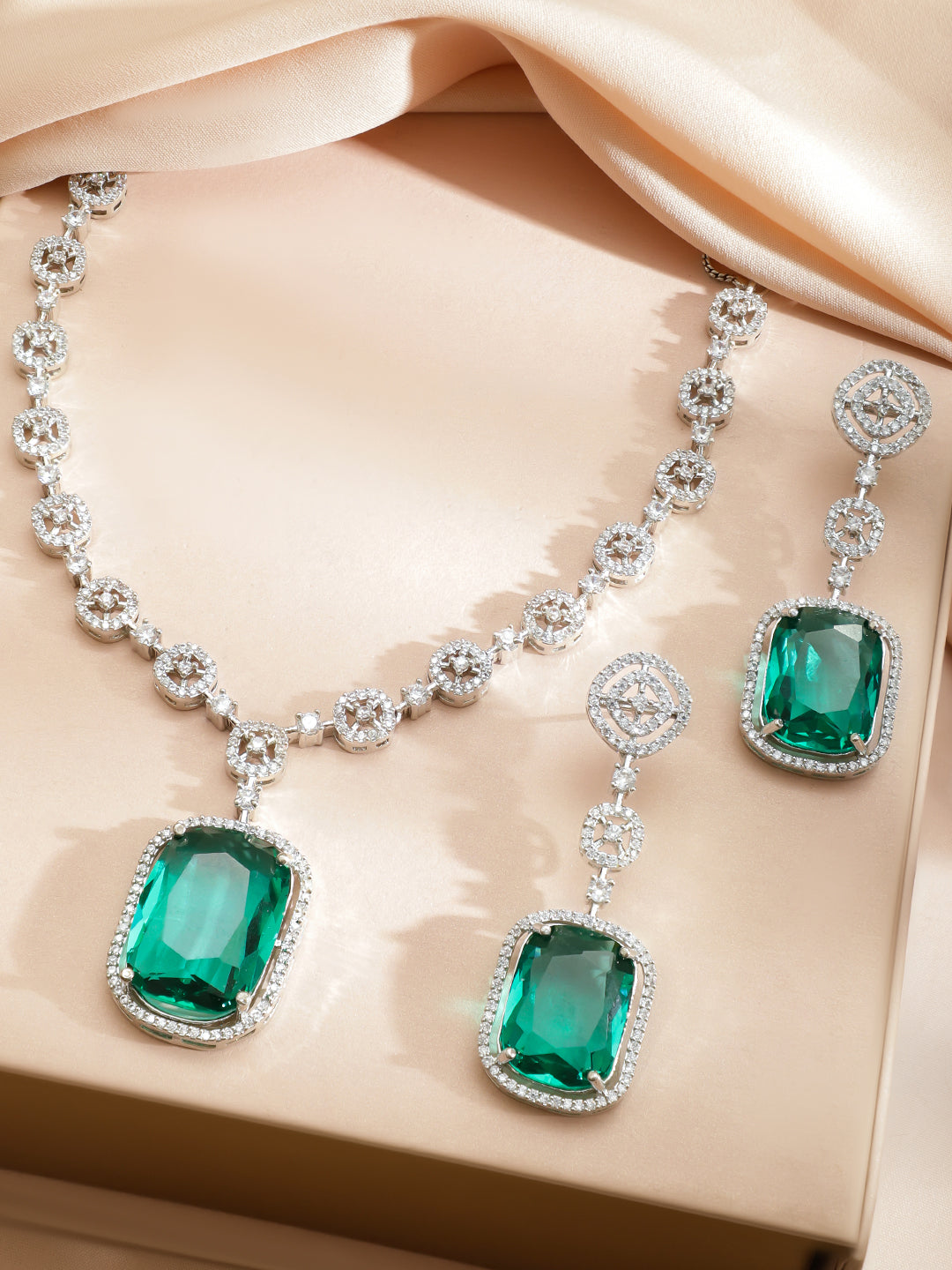 Emerald Moonlight Necklace Set