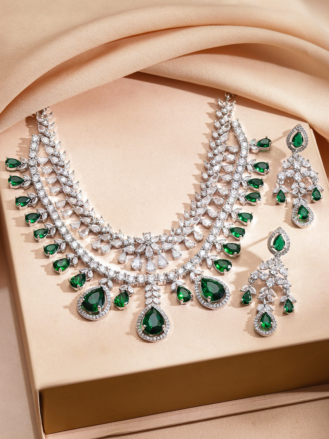 Emerald Crown Necklace Set