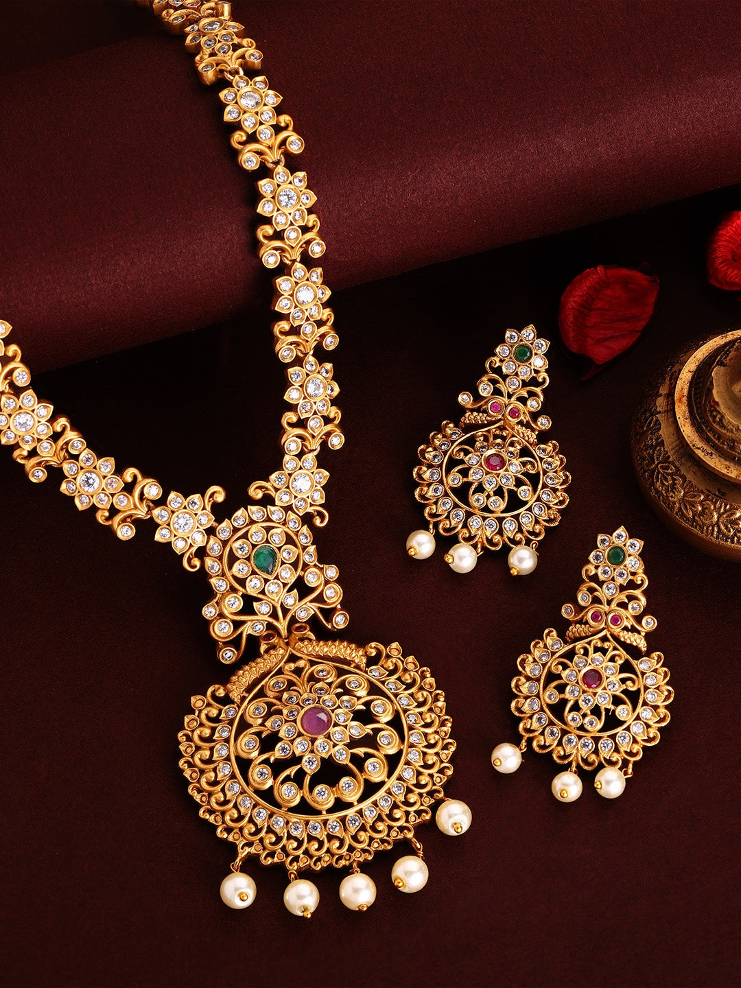 Wentra Gold-Toned Stone-Studded Handcrafted Jewellery Set