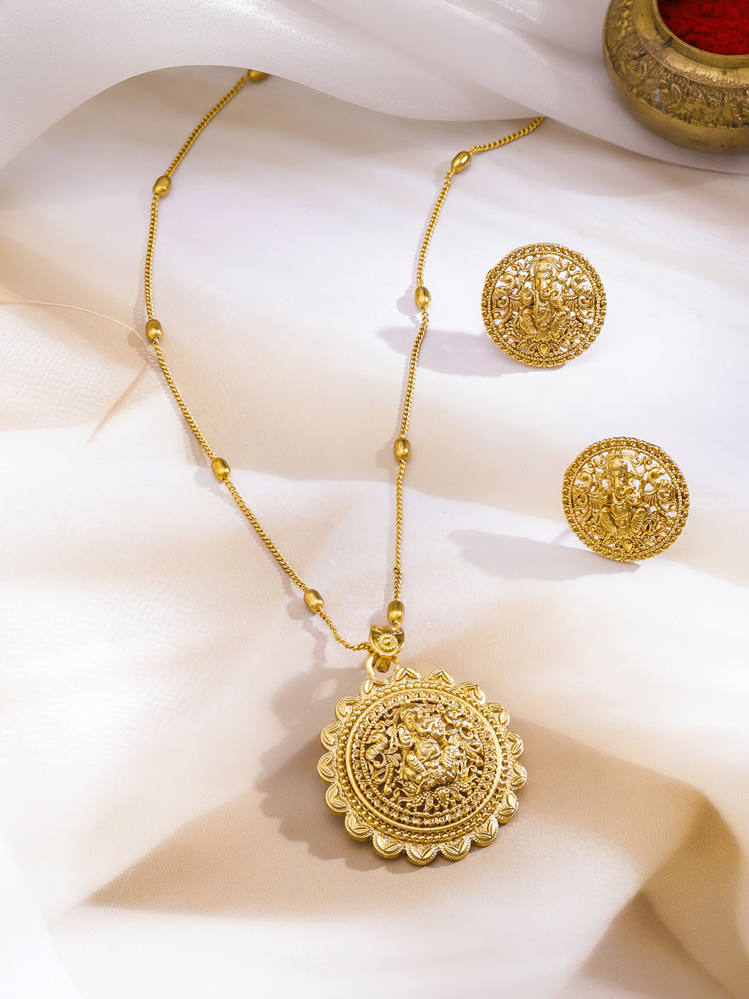 Ganesh Motif Gold Pendant Necklace Set