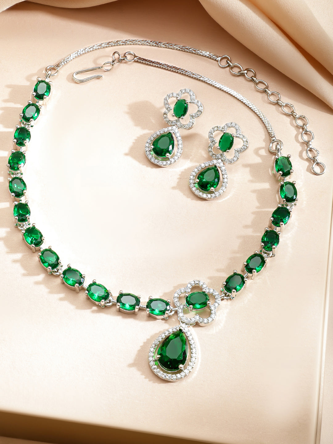 Enchanted Emerald Necklace Set