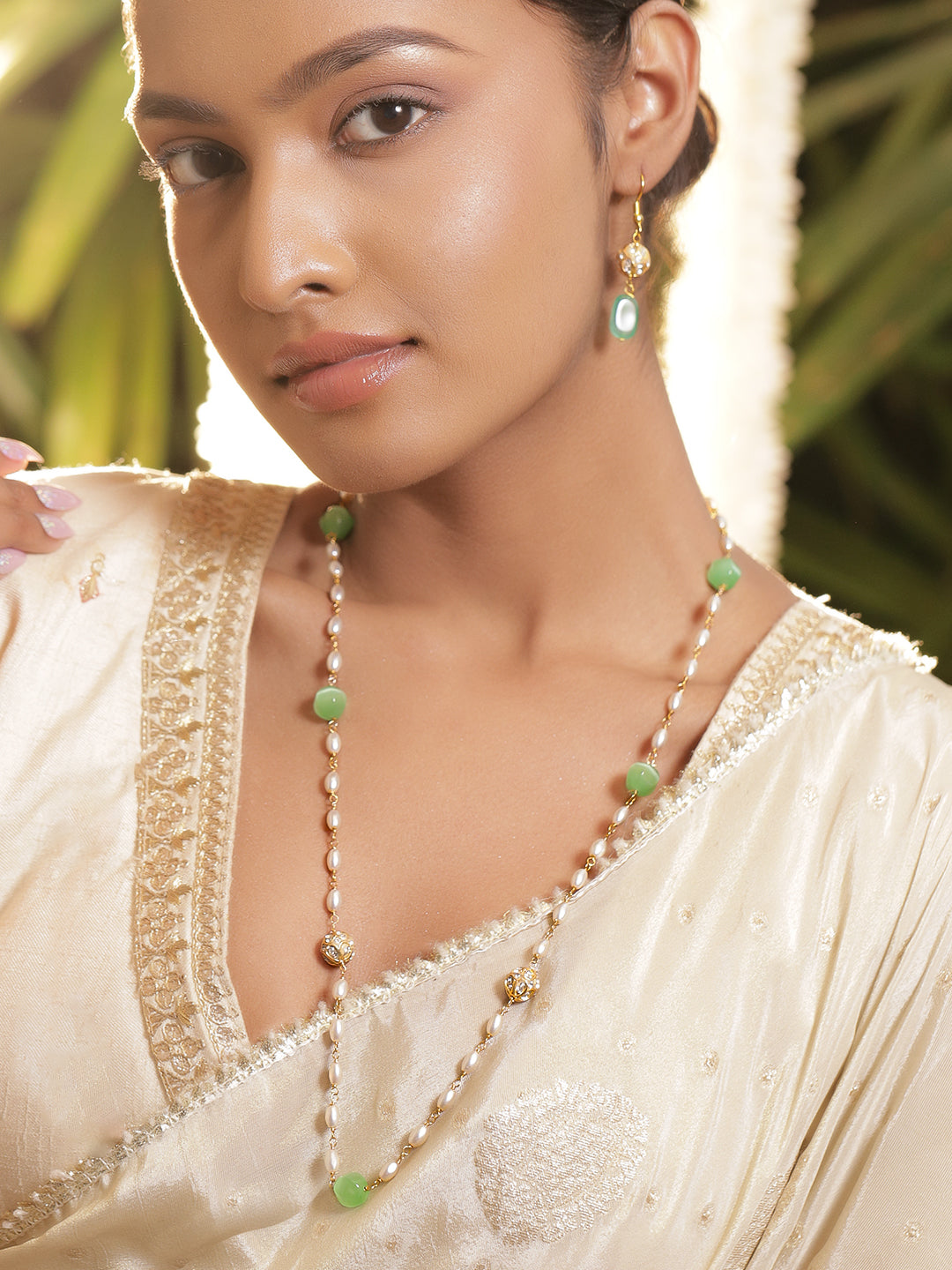 Mint Muse Pearl Necklace Set