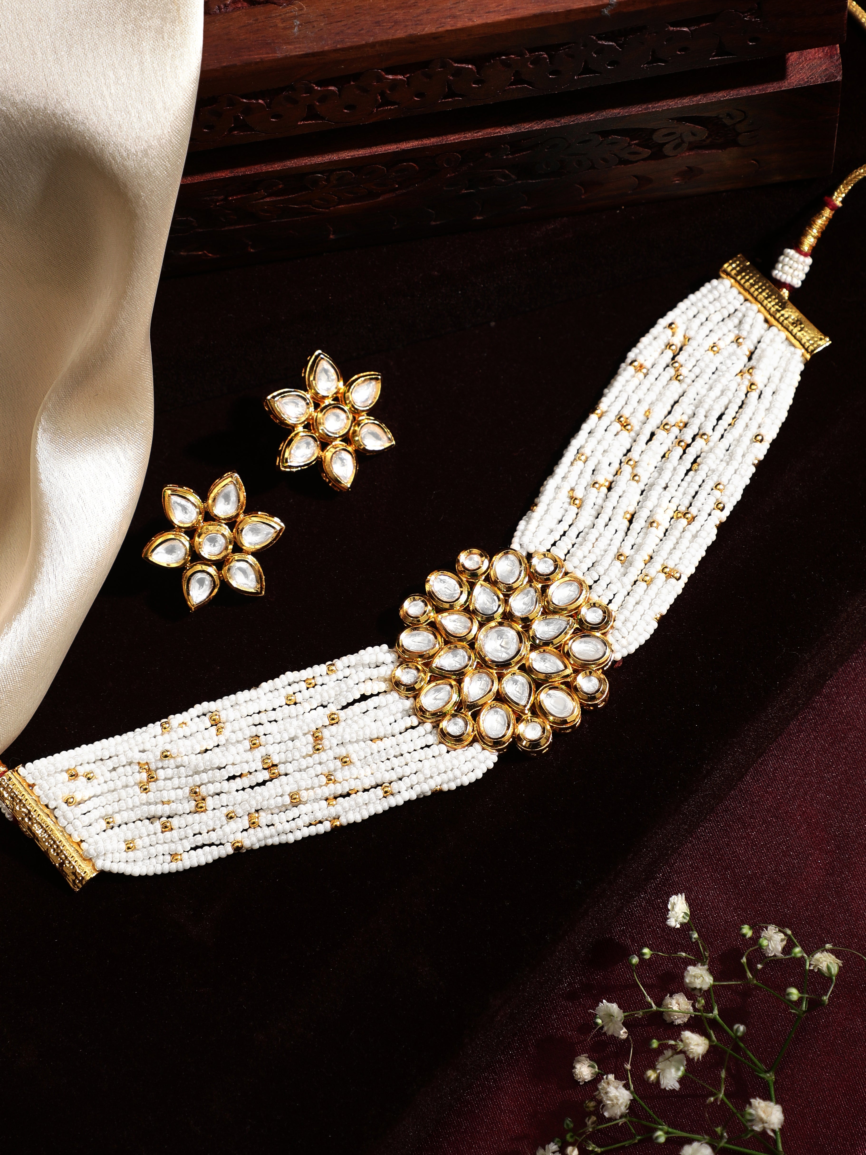 Wentra Luxury 24K Gold Plated Handcrafted Kundan & White Pearls Choker Set