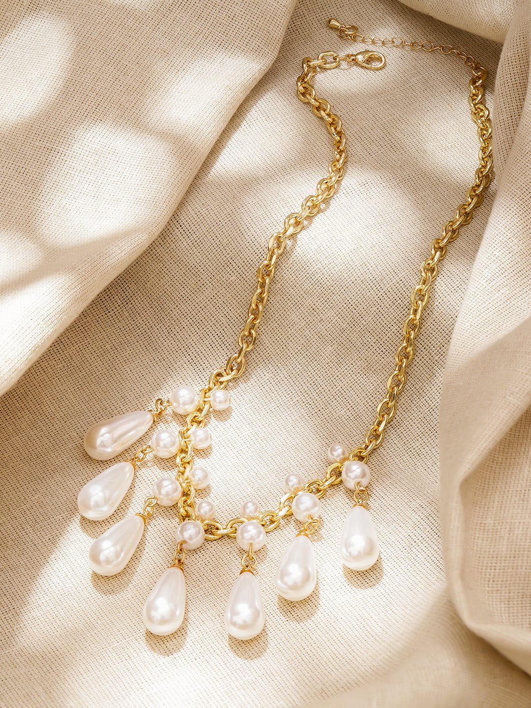 Snowdrop Pearl Necklace Picks