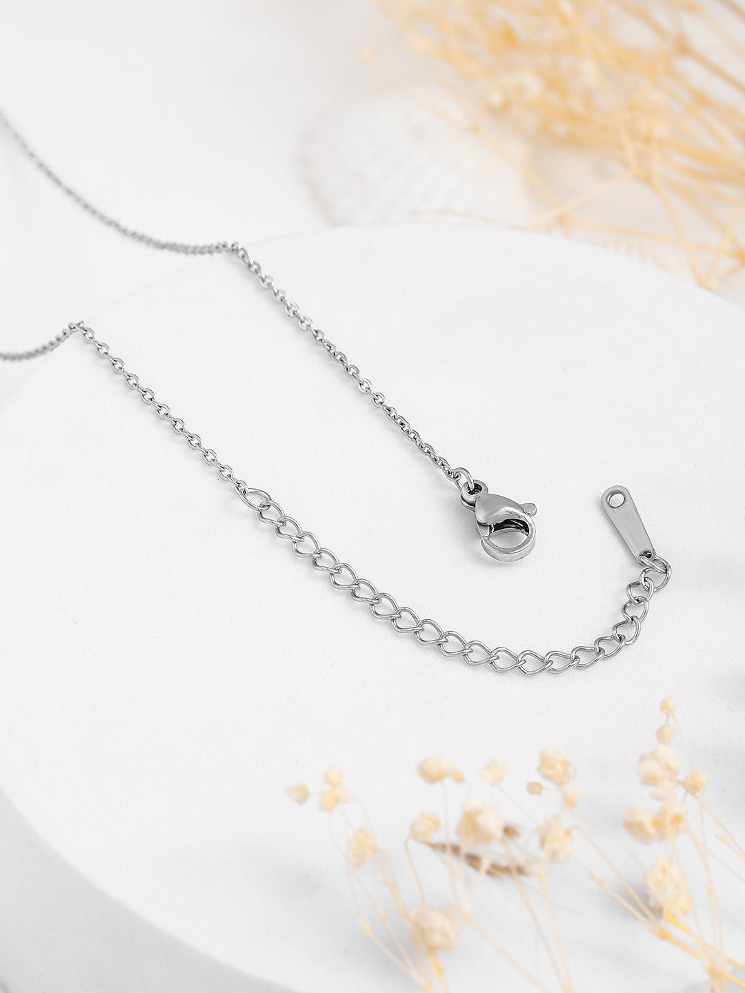 Dazzling Bow Pendant Chain