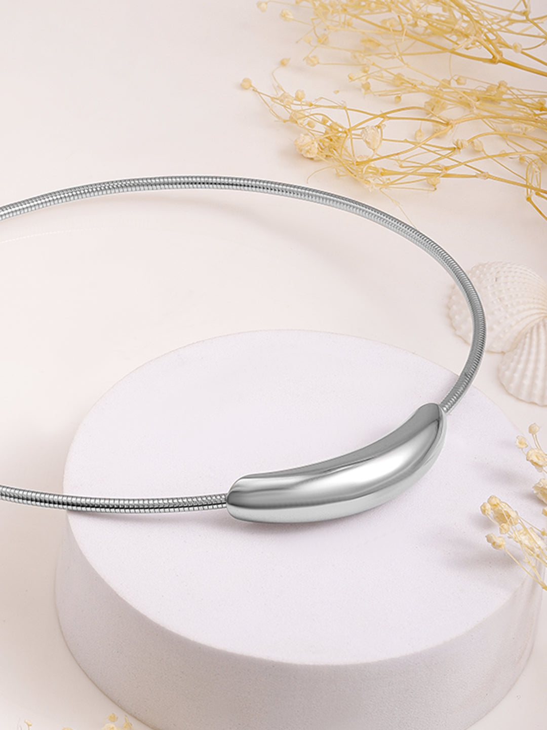 Minimal Charm Statement Necklace
