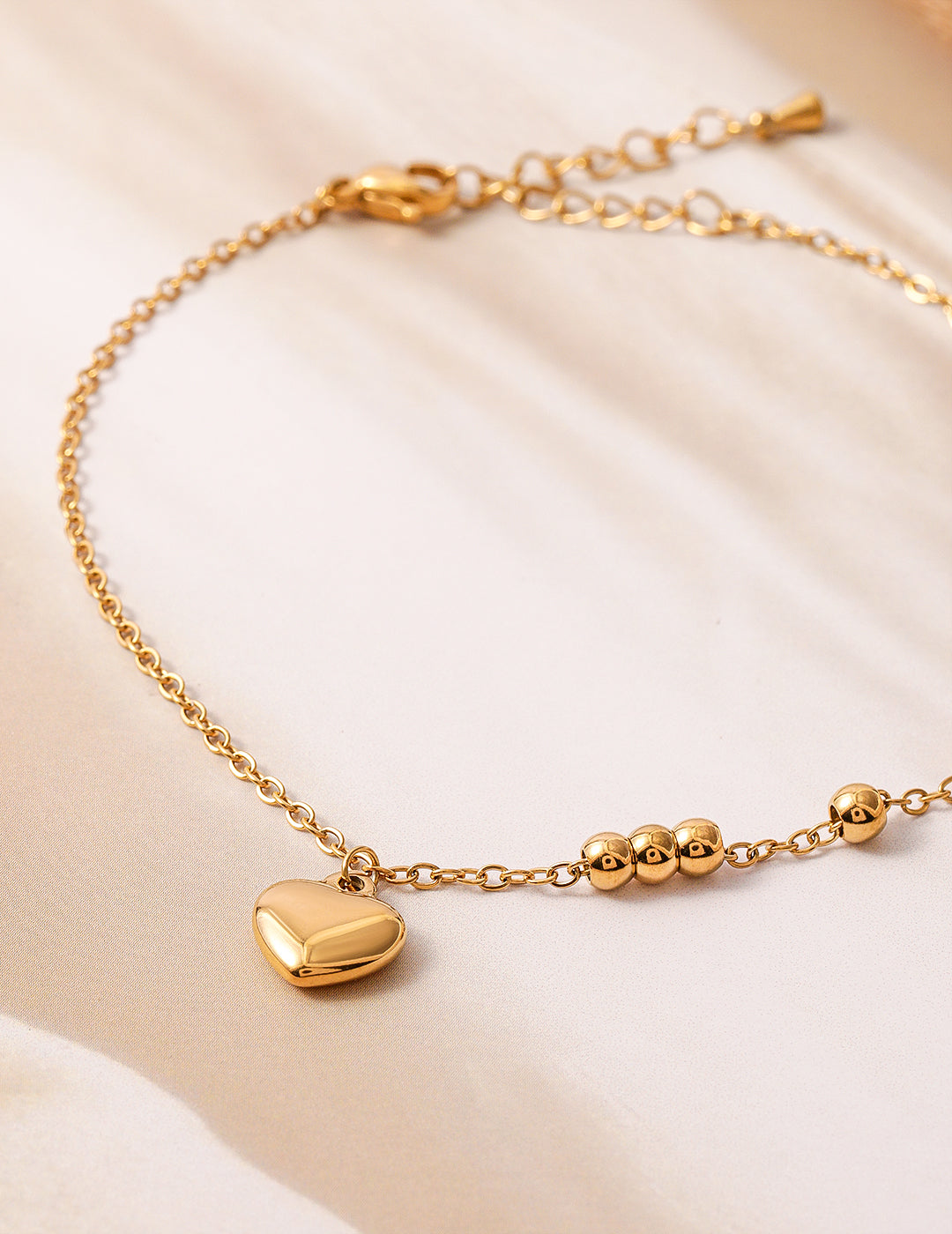 Wentra 18K Gold Plated Stainless Steel Tarnish-Free Waterproof Demi-Fine Heart Anklet
