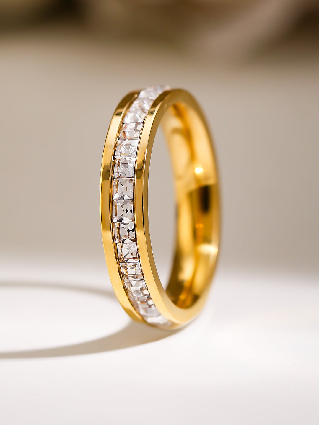 Gold-plated American Diamond Zirconia Sleek Band