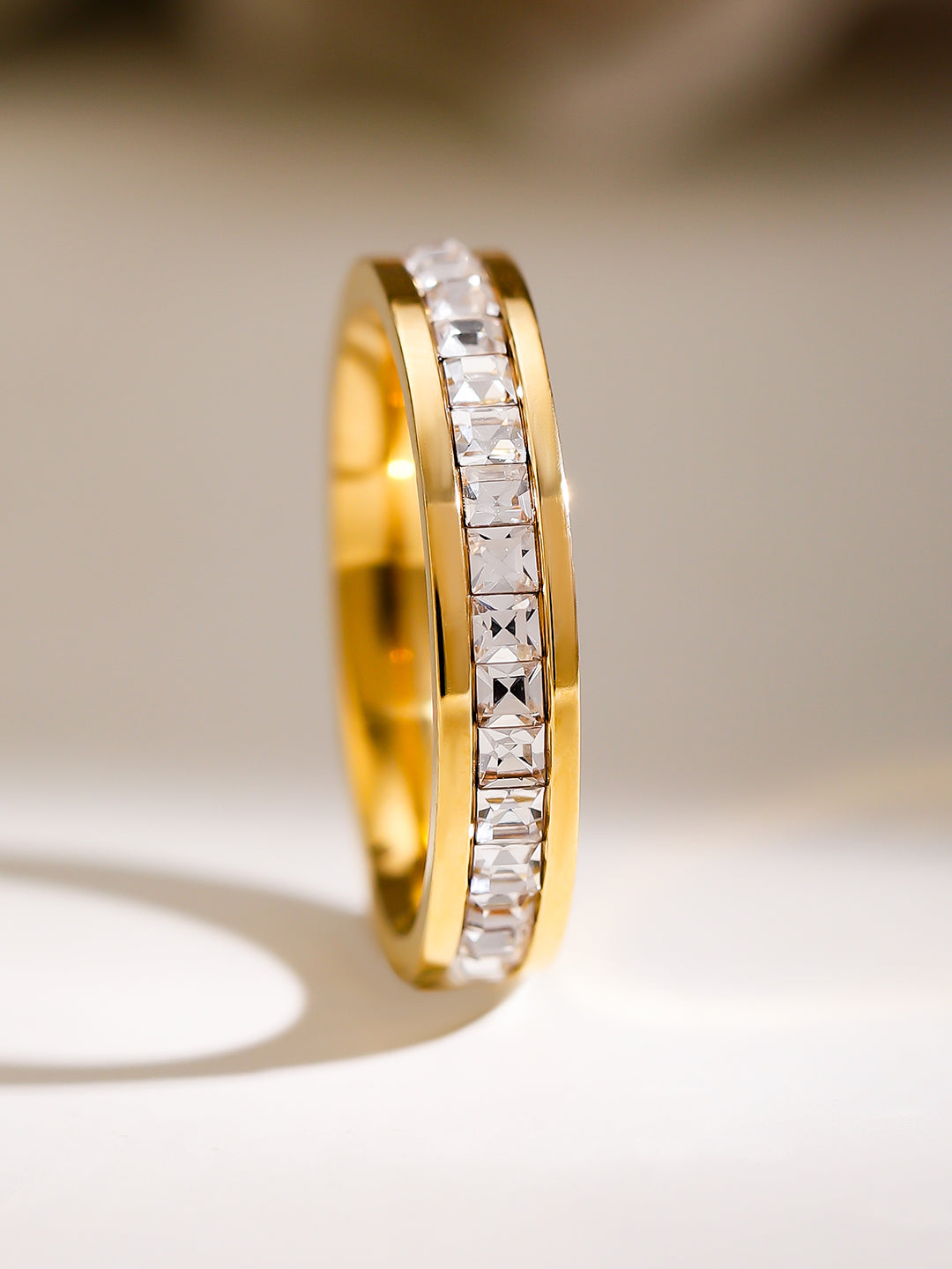 Gold-plated American Diamond Zirconia Sleek Band