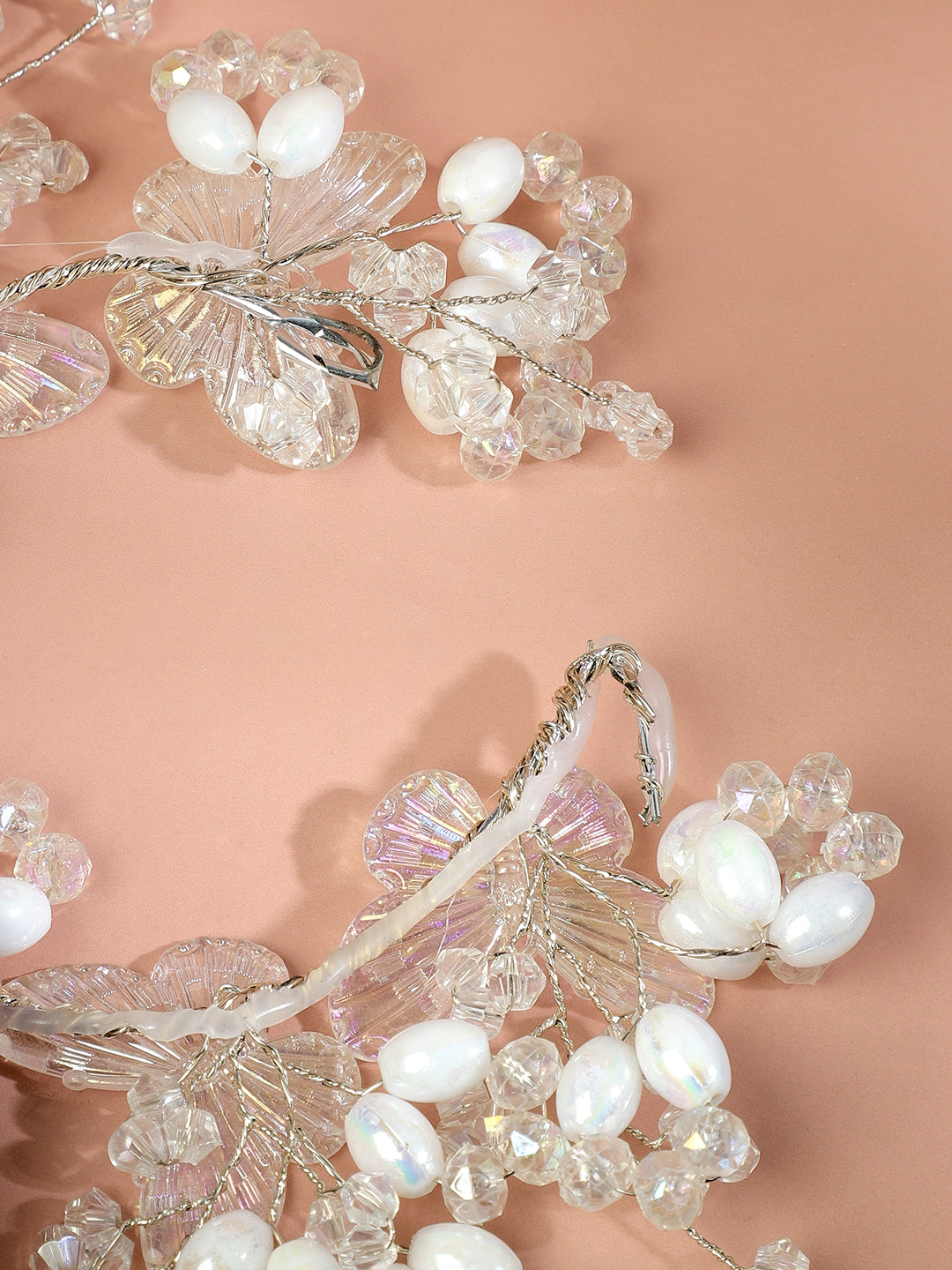White Garden beaded hair accessory