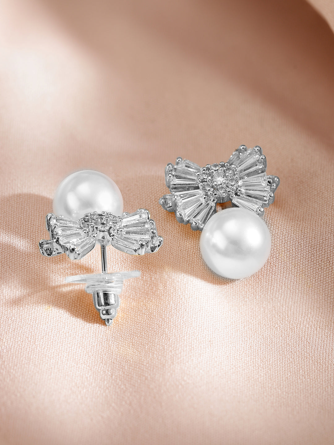 Pearl Bow Modern Pendant Set