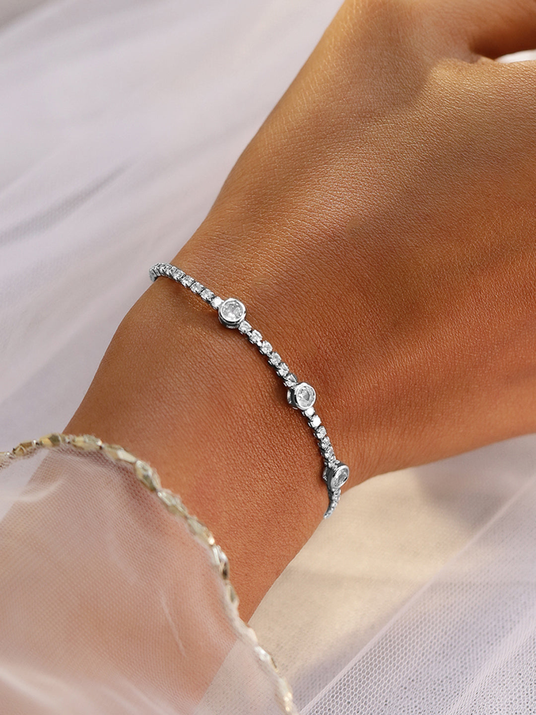 Wentra Rhodium-Plated AAA Cubic Zirconia Studded Premium Tennis Bracelet