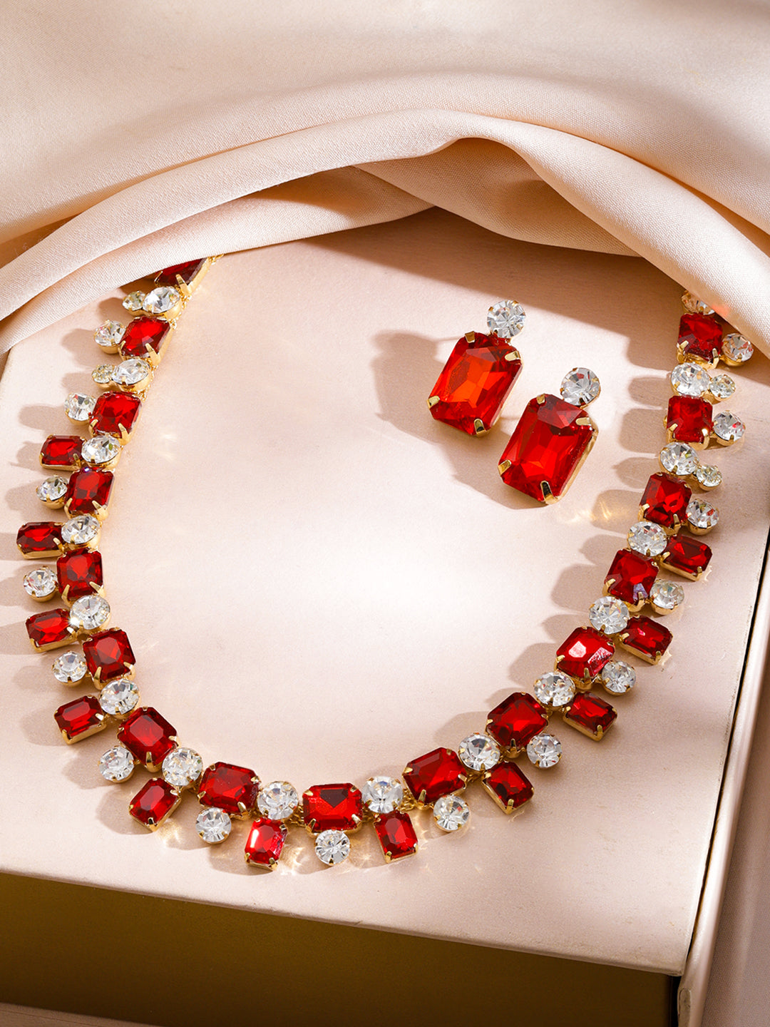 Red & White Crystal Studded Gold Necklace Set