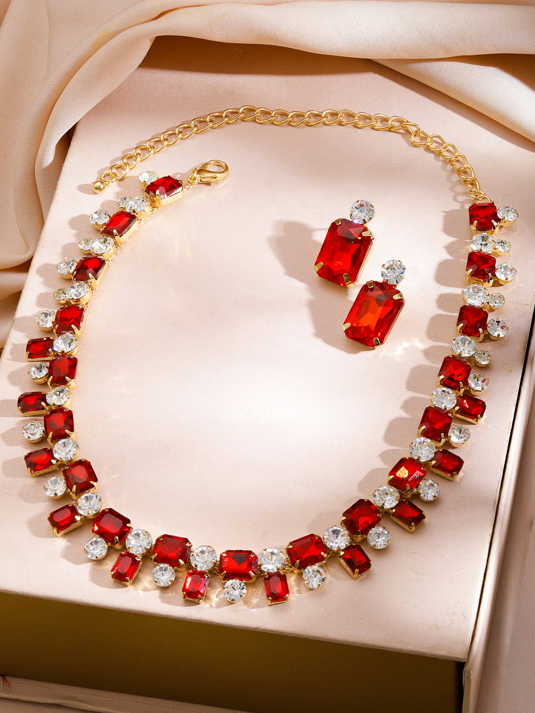 Red & White Crystal Studded Gold Necklace Set