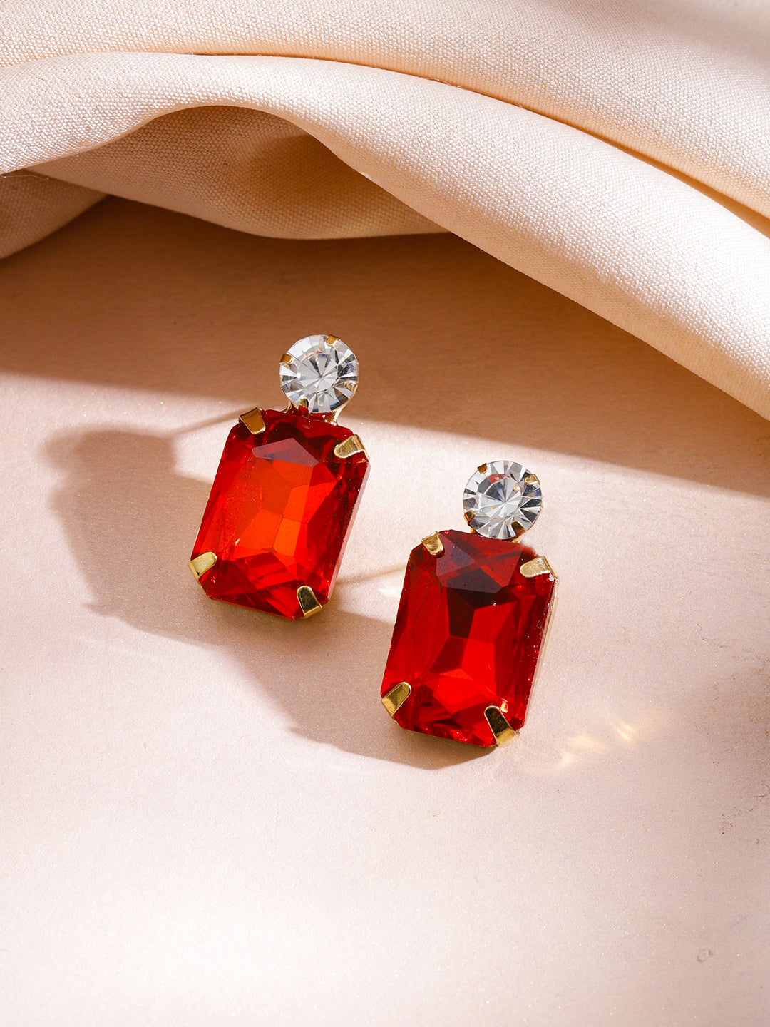 Red & White Crystal Studded Gold Necklace Set